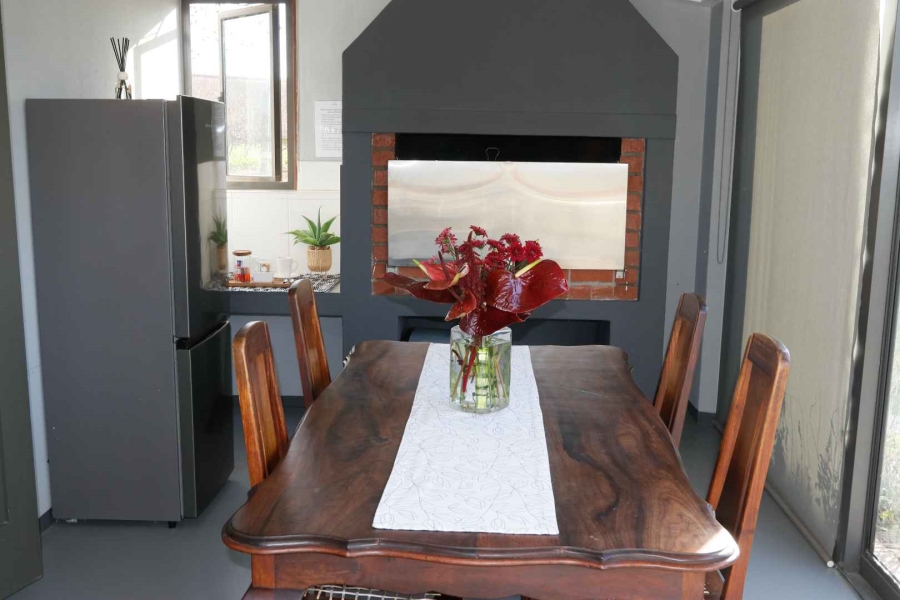 To Let 1 Bedroom Property for Rent in Vlottenburg Western Cape